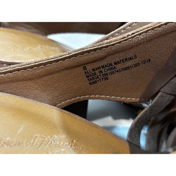 Universal Thread Women’s Sz 8 Aiden Huarache chunky Heeled Mules clogs sandals - Picture 6 of 9